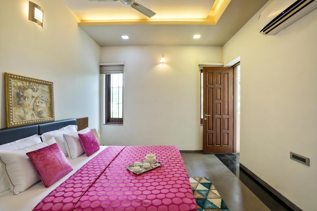 Stayvista'S Prakriti Farms With Outdoor Pool, Complimentary Breakfast And Hi-Tea Udaipur Exterior photo